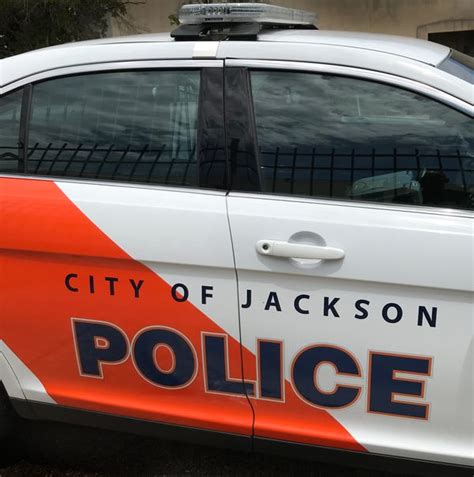 Jackson Police Department (Mississippi) .